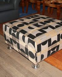 footstool_20090518_1884377379.jpg